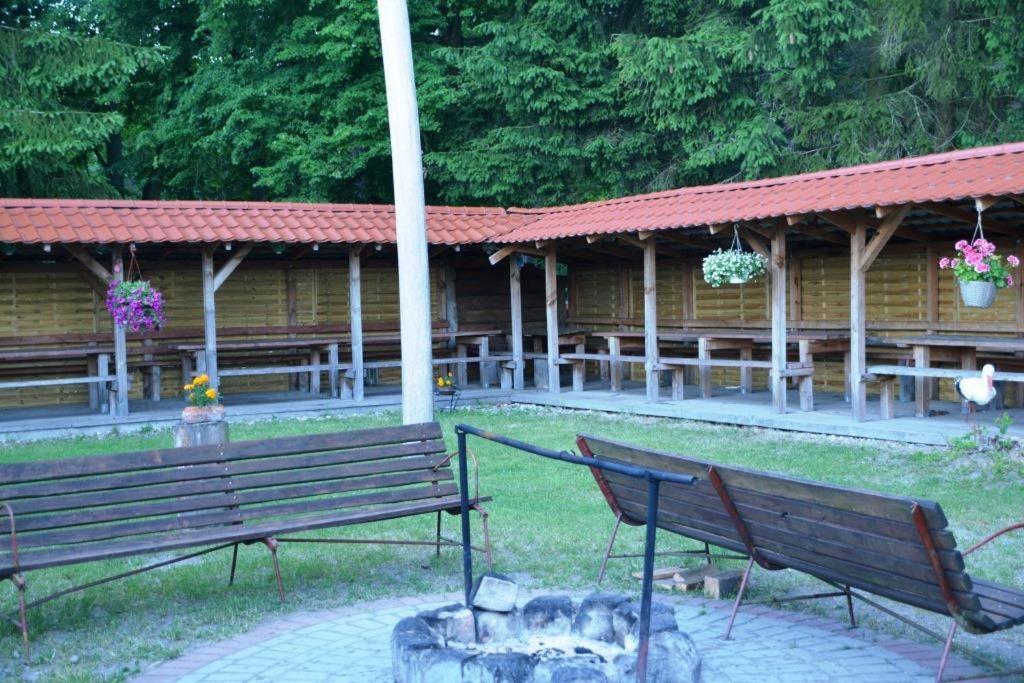 Gospodarstwo Agroturystyczne Dworek Andrzejowka Gardzien Luaran gambar